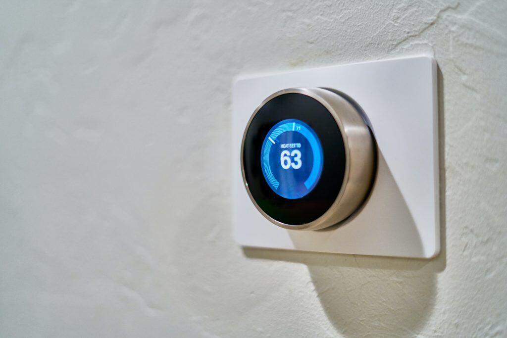 Picture of an IoT smart thermometer