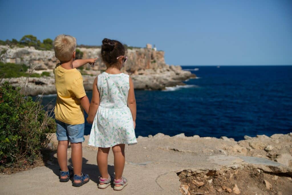 Tech tips for smooth travels include keeping kids safe, like the ones in this picture.