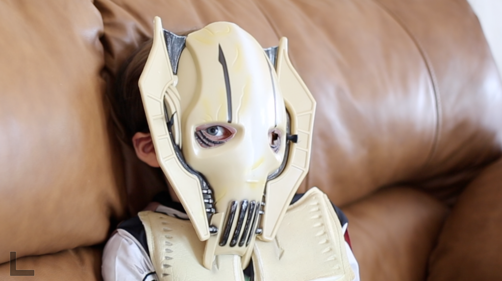 Video shot shows General Grievous looking untrustworthy.